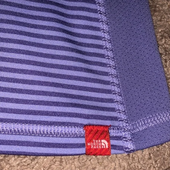 The North Face Active Athletic T-Shirts Size Medium - Picture 9 of 9
